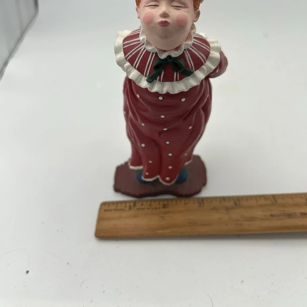 Department 56‎ Mama Figure All Through The House I Saw Mama Kissing Santa Claus